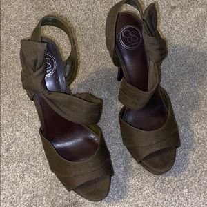 Jessica Simpson green heels